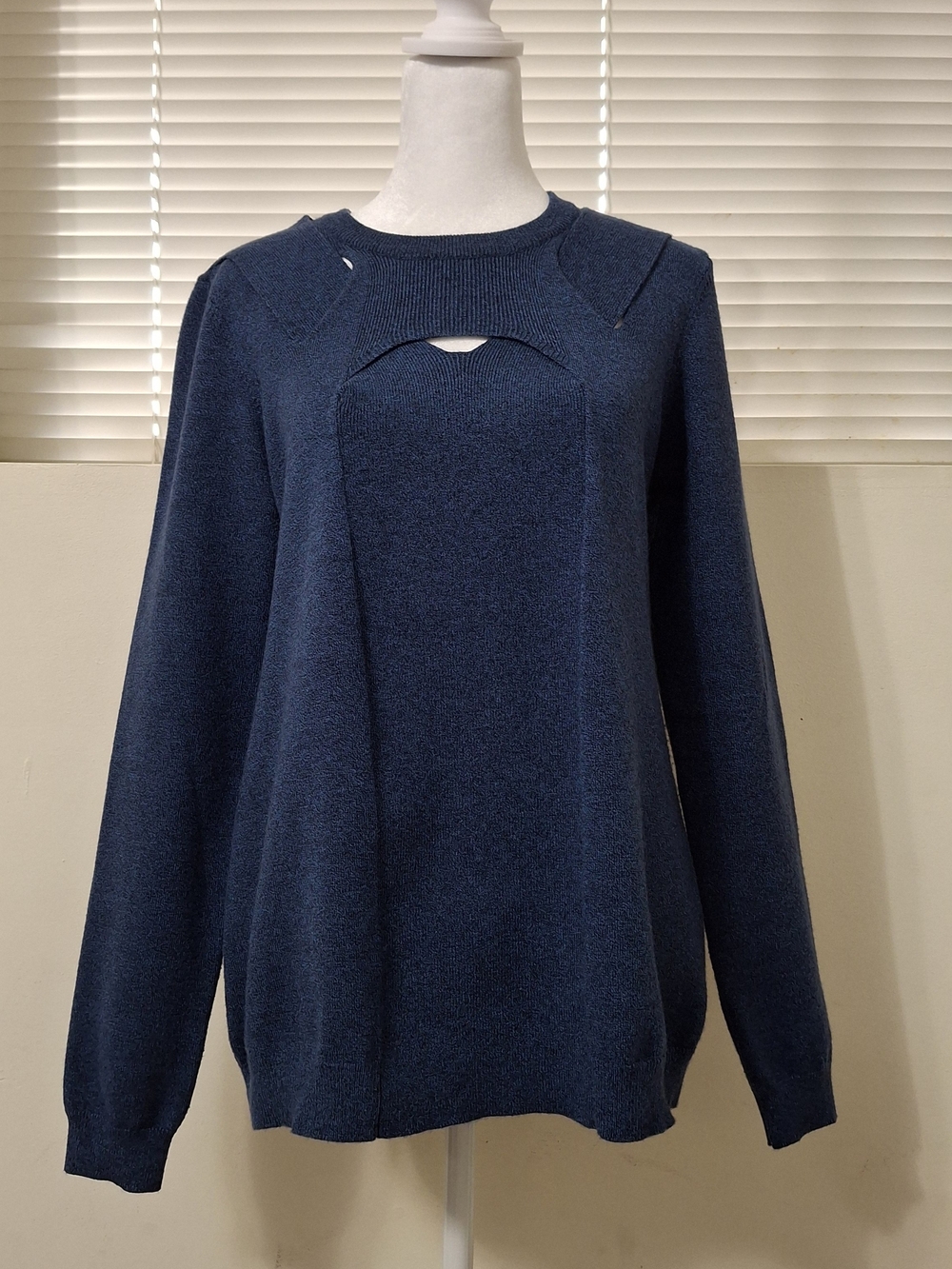 Yest Navy Blue Cutout Detail Long Sleeve Knit Sweater